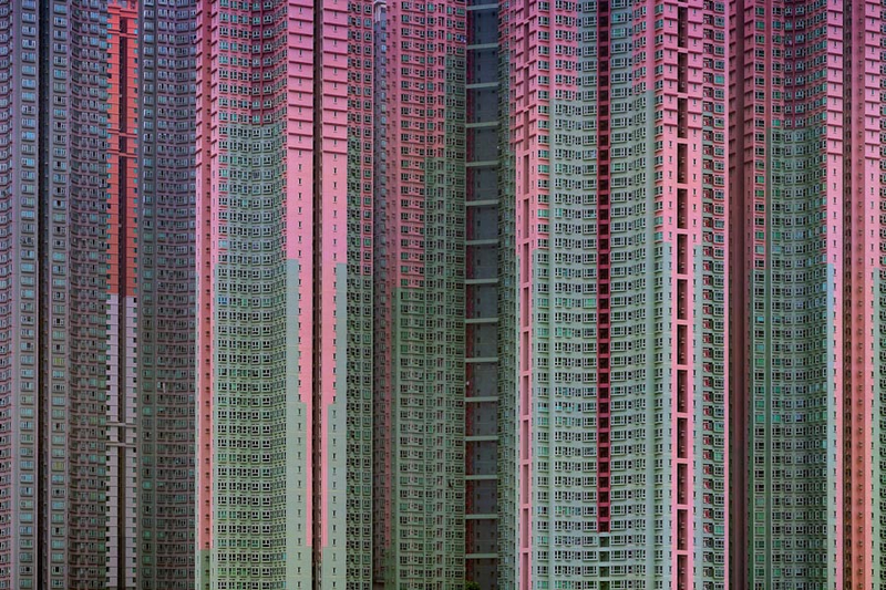 Illustration for article titled Stunning photos of super-dense Hong Kong apartments look like Borg cubes
